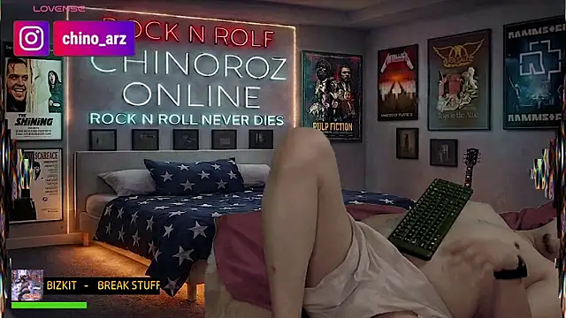 chino_roz webcam