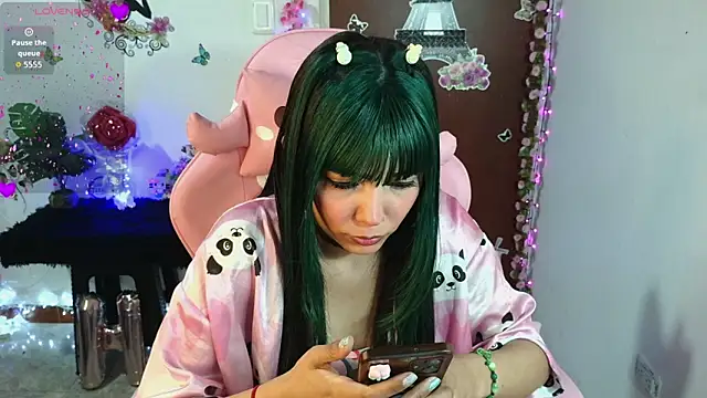 Maron_baez_18 webcam