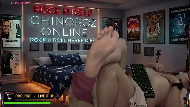 chino_roz webcam
