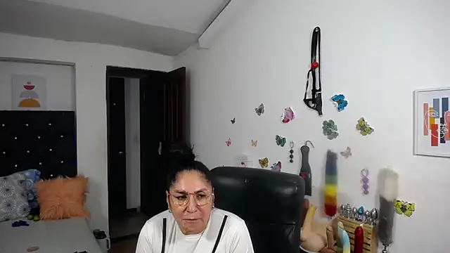 mature_bigboobs10 webcam