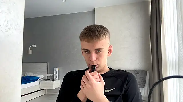 solofury (M twink) - Buy car