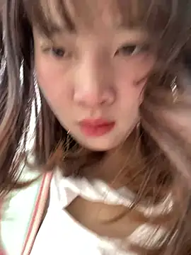 littleqiu live sex cam