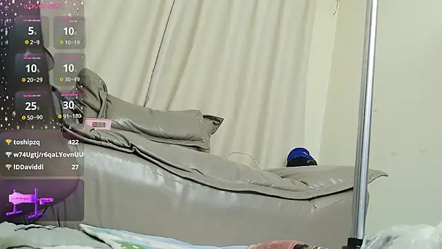 美女fox-yiyi在线直播