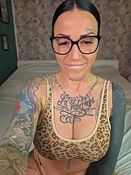 EmilyDiazofficial webcam