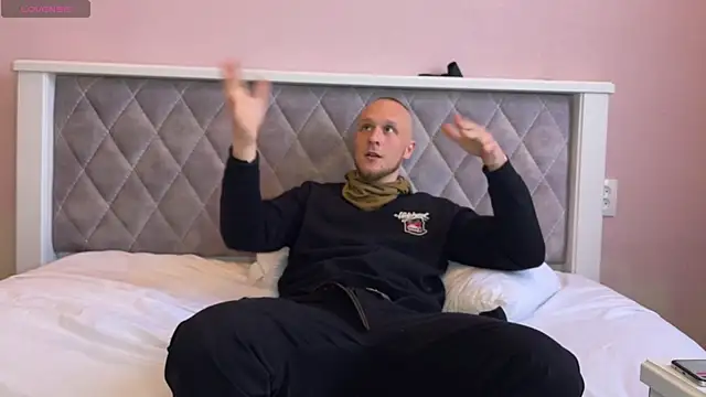 lion_and_kittyy webcam