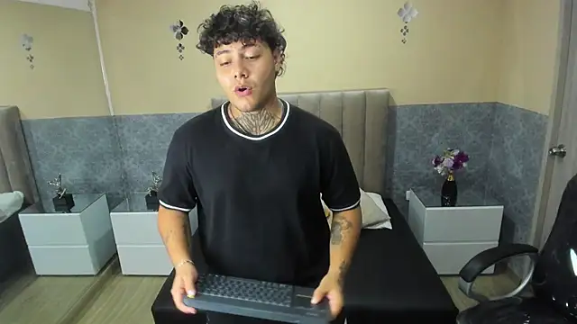 DAMON_SALVATTORE webcam