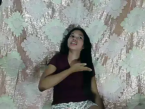 PinaySkinnyGirl webcam