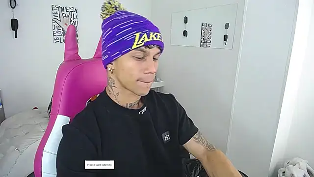 Leonard_Price webcam