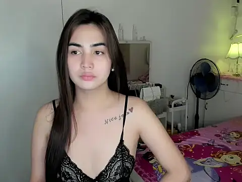 nica_doll webcam