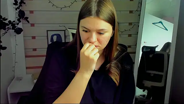 Josephine_Kiss webcam