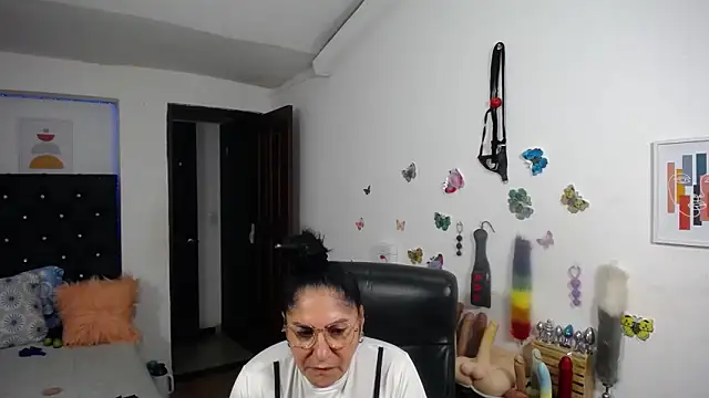 mature_bigboobs10 - Mature_bigboobs10's free webcam - UK Sex Cams