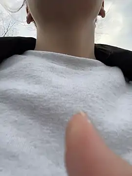 leiamood (F young) - Masturbating naked