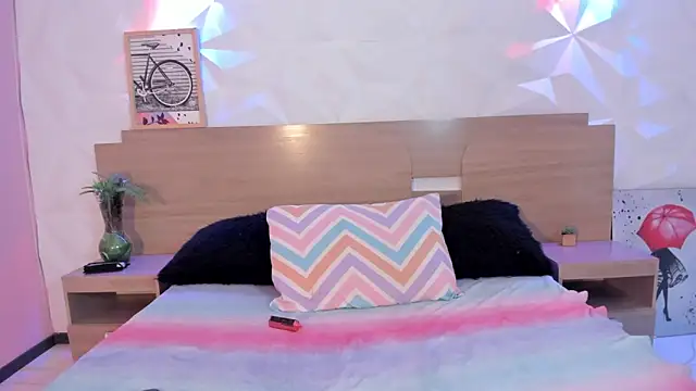 kittyvelve - KittyVelve's free webcam - UK Sex Cams