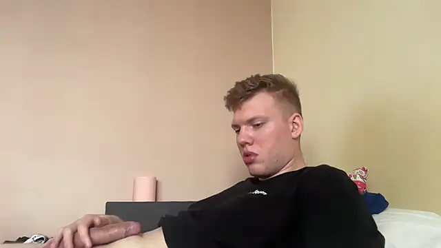 sexybooii6968 webcam