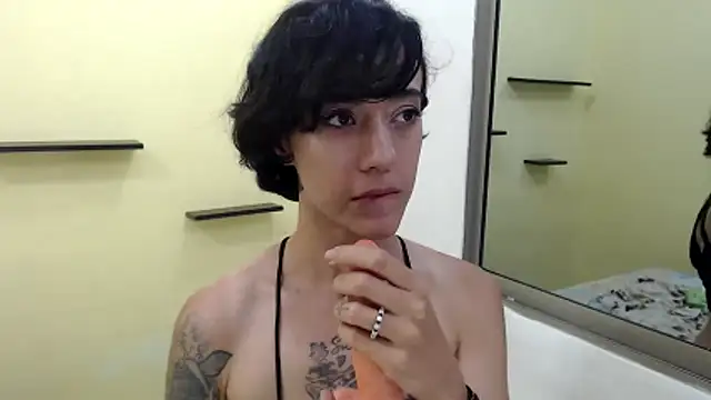 romina_white18 webcam