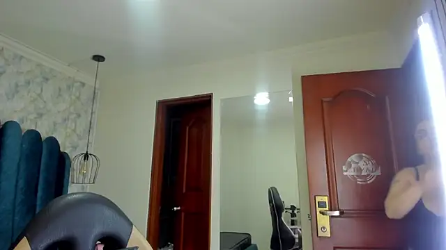 nalalye_cruzz_ webcam