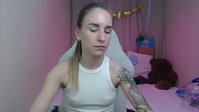 DeboraHorny webcam