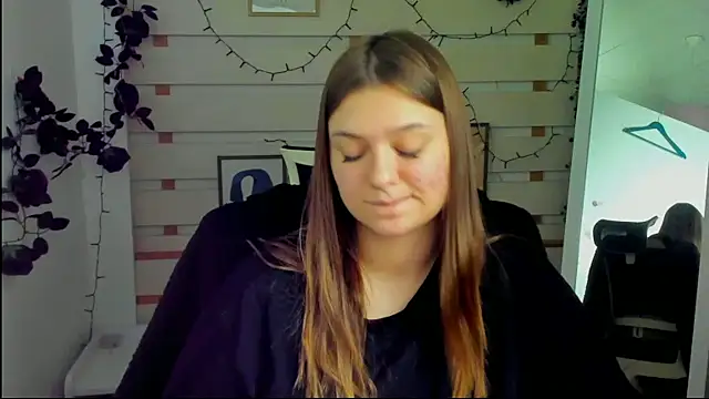 Josephine_Kiss webcam