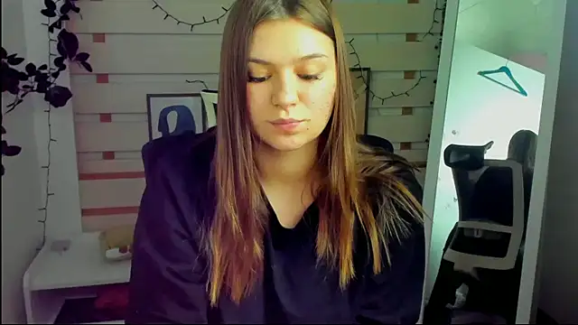 Josephine_Kiss webcam