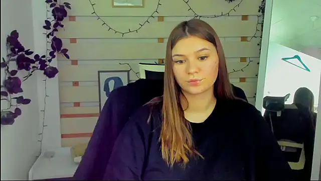 Josephine_Kiss webcam