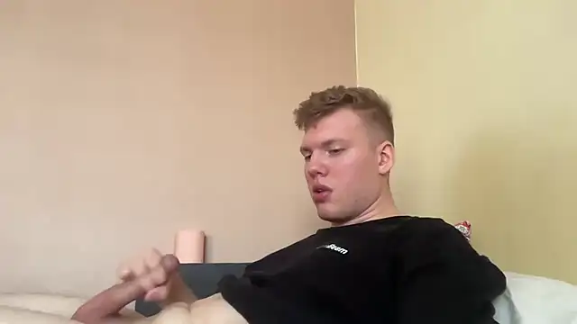 sexybooii6968 (M young) - help me to cum and taste it