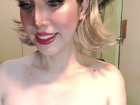 Ezradeliciosa webcam