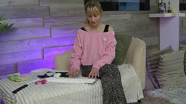 SiennaShapiro live sex cam