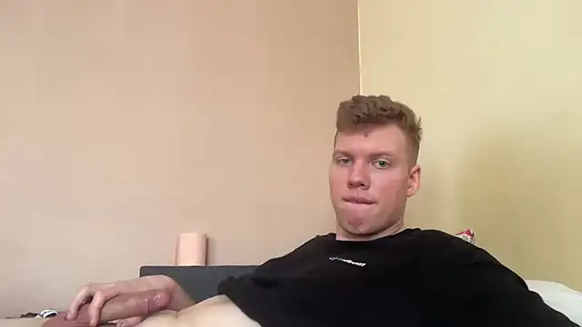 sexybooii6968 webcam