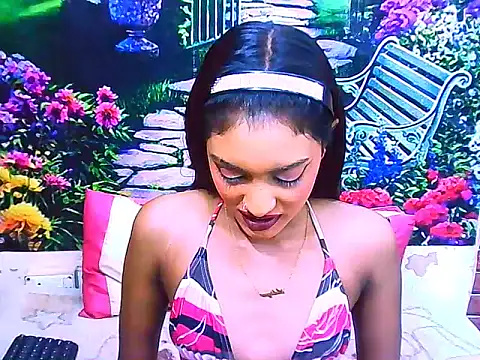 IndianPretty14u2Luv webcam