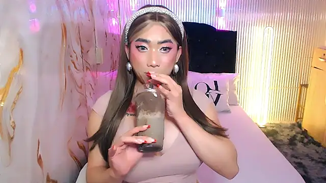 SelfsuckmyBigBanna webcam