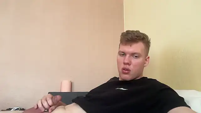 sexybooii6968 (M young) - help me to cum and taste it
