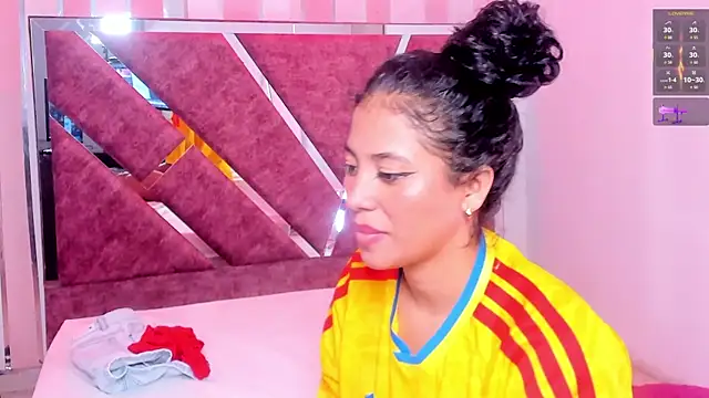 NicoleJons_ live sex cam