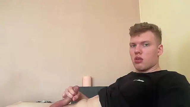 sexybooii6968 webcam