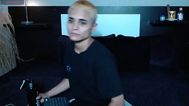 Liiamthompson webcam