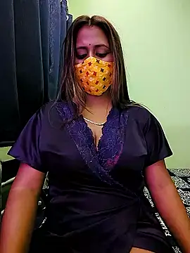 LoveLy-Soneya webcam