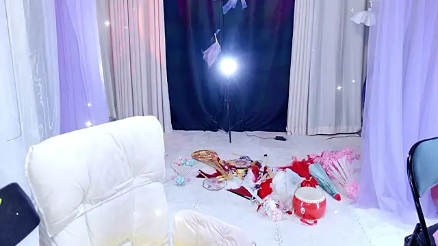 Dancer_Lucky-Nini webcam