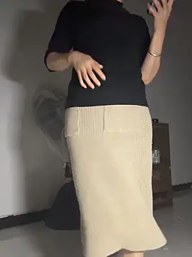 daaqnn (F milf) - 小粉塞屁眼。