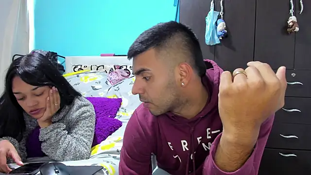 LazyandSniffer28 webcam