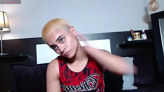 Liiamthompson webcam