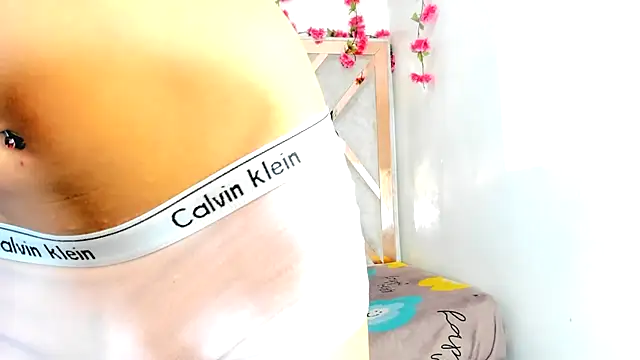 geminis___ - Geminis___'s free webcam - UK Sex Cams