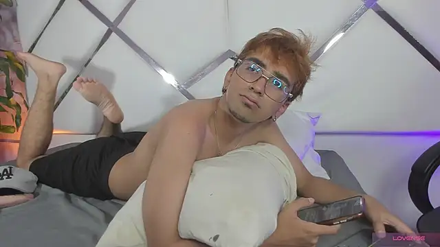 JeremySanders1_ webcam