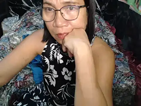 ASIANDOLLY4U69 webcam