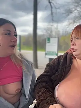 SweetCuteGirls1023 webcam