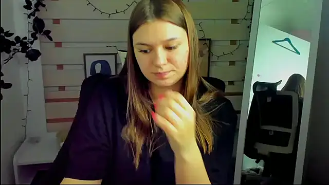 Josephine_Kiss webcam