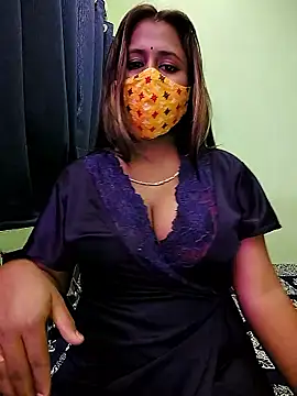 LoveLy-Soneya webcam