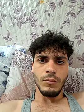 Handsomeboy3344 webcam