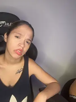 s_jm16 (Ask my age) - Kiss