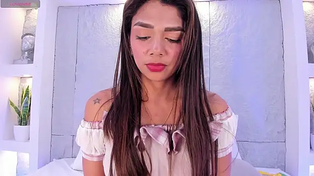 AlassiaHocthner webcam