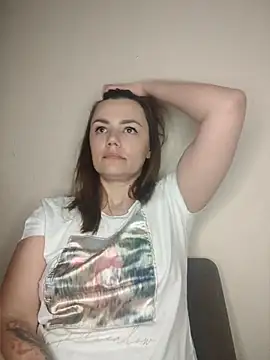 KrissSexi live sex cam