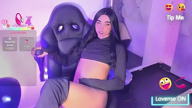 Daniiela_Ember webcam